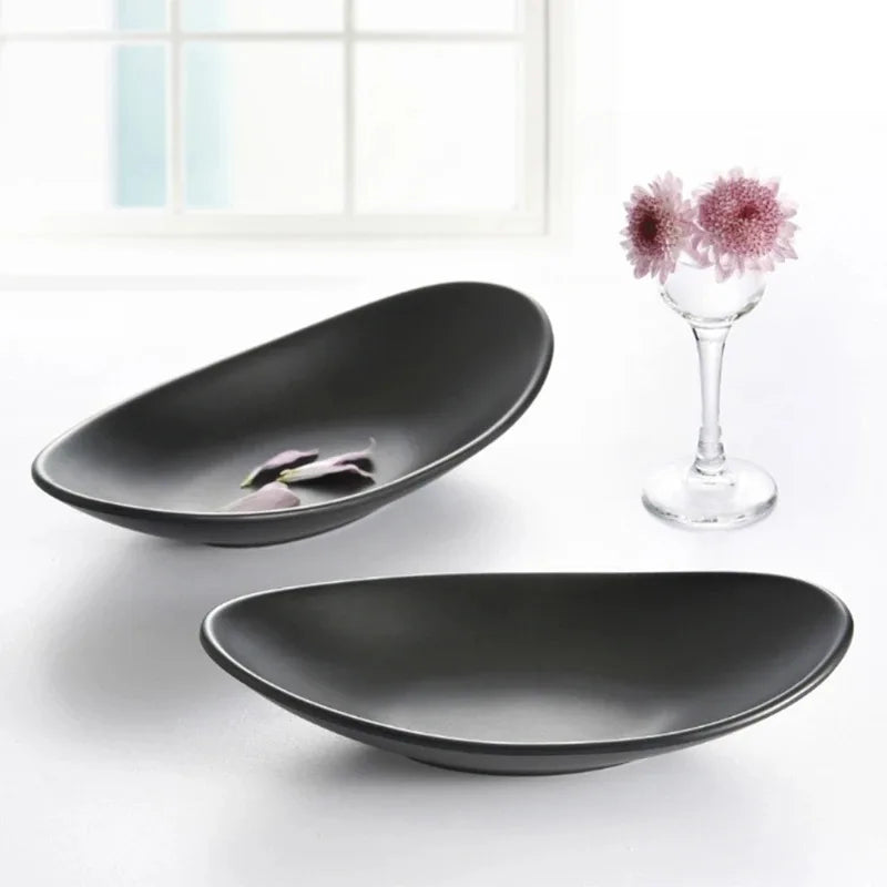 Oval smyckesskål i keramik