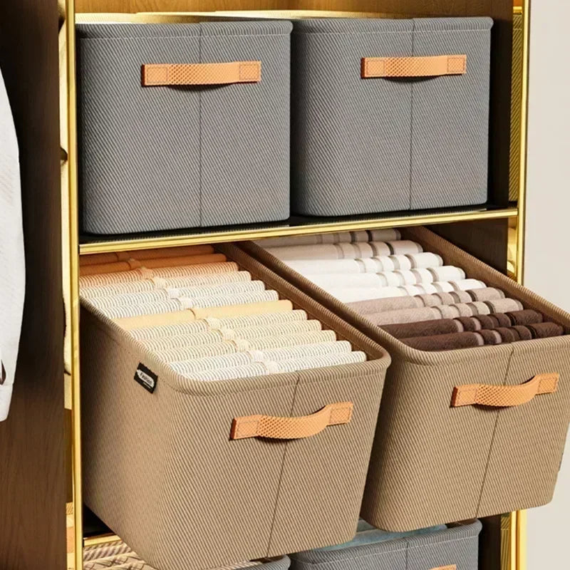 Förvaringsbox för kläder i lådan